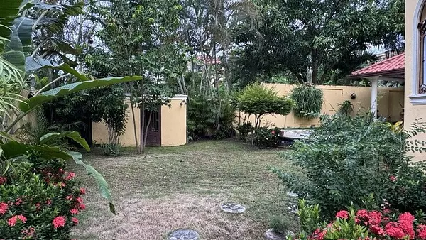 casas - Casa de 2 niveles en El Ducado, sector Los Ríos 4