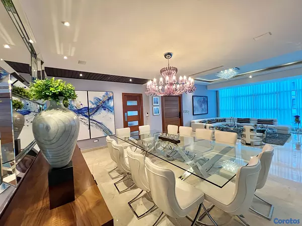apartamentos - *¡El Penthouse de 4 habitaciones que soñabas, lo tenemos en Naco!*📍✨
 4