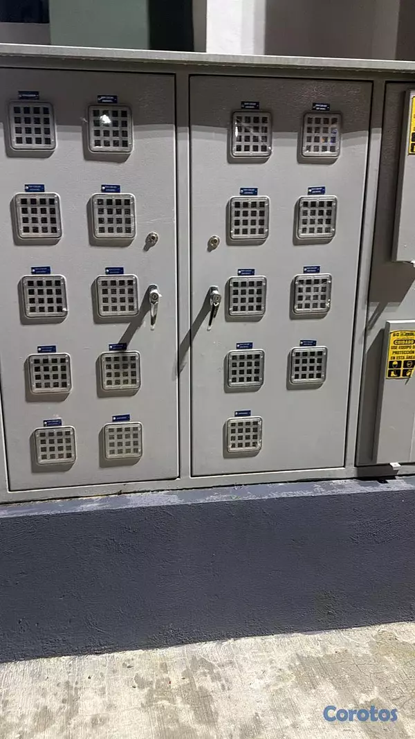 servicios profesionales - Soy electrisista a domisilio si tienes cual quier  2