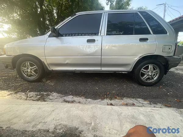 carros - Ford Festiva 2000 | Con Aire 🥶 | Gasolina | 6