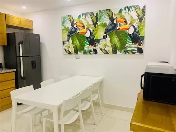 oficinas y locales comerciales - Lujosos locales en los prados 7
