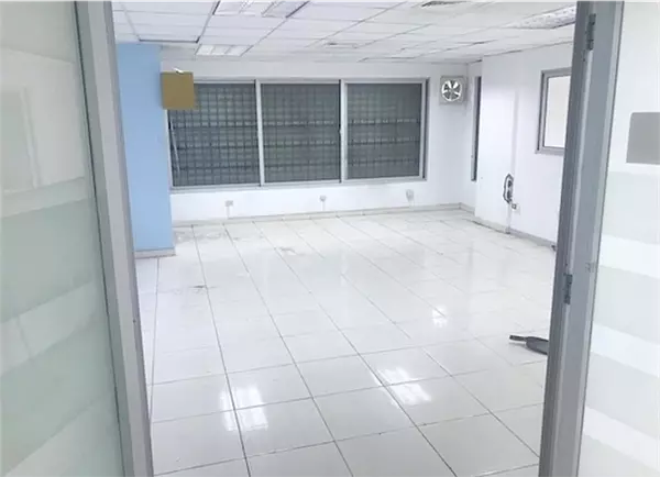 oficinas y locales comerciales - Local primer nivel zona comercial 7