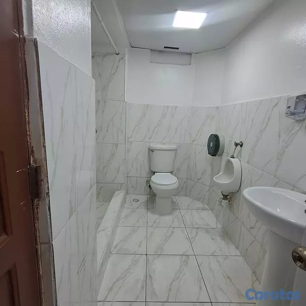oficinas y locales comerciales - Local para oficinas 1er piso en Gazcue 3