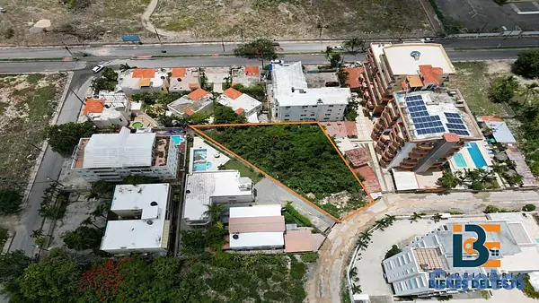 solares y terrenos - VENDE Excelente Solar con 1,024 metros en el CENTR 4