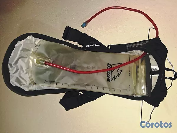 Artículos Deportivos - Mochila de hidratación con depósito de agua  3