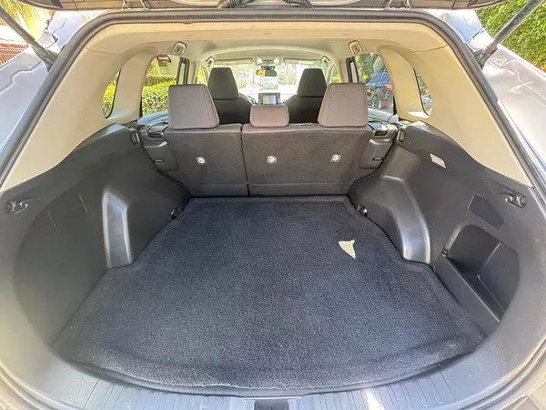 jeepetas y camionetas - Toyota rav4 2021 6