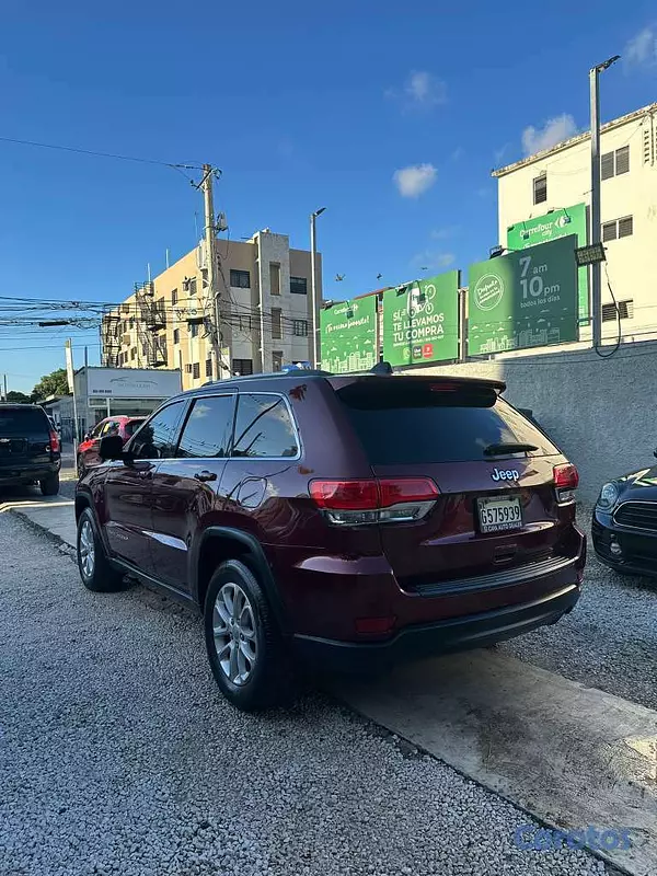 jeepetas y camionetas - Jeep Grand Cherokee Laredo 2016 3