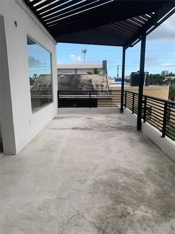 oficinas y locales comerciales - Local prados con terraza 3