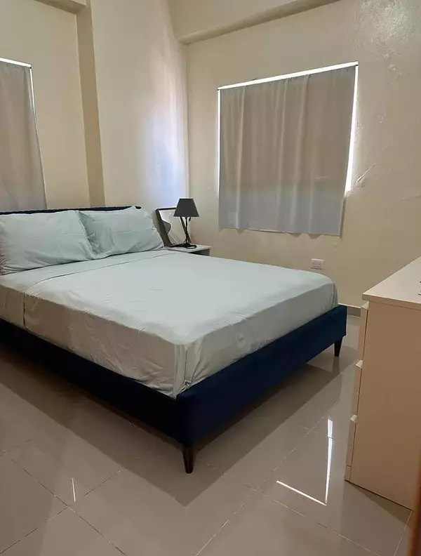 apartamentos - VENTA DE PENTHOUSE EN EL SECTOR EL MILLÓN/ CONDOMINIO ENSANCHE QUISQUEYA
US$240, 3