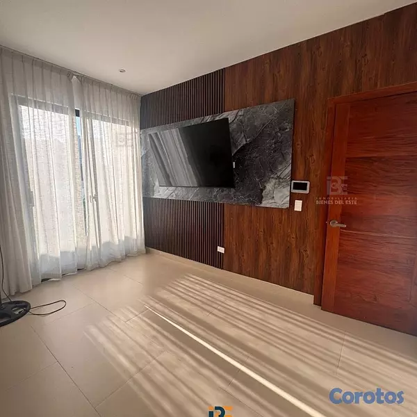 casas - Se Vende Nueva y Moderna Casa con Piscina ubicada  9