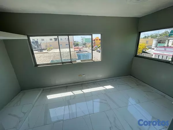 casas - Vendo casa para vivir o invertir en el Ensanche Ozama 4