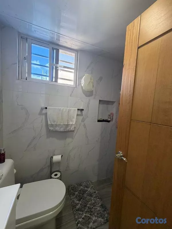 apartamentos - vendo en el millón tercer nivel tres habitaciones 2.5 baños dos parqueos balcón 11