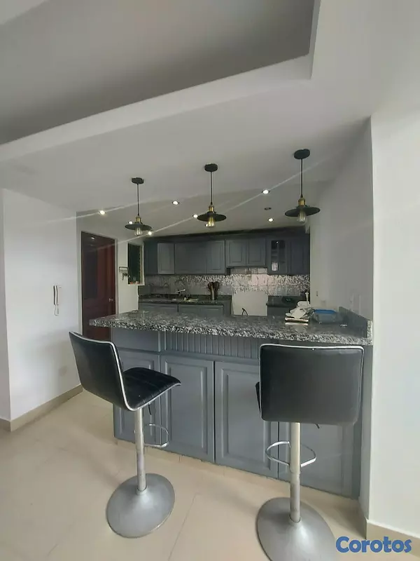 apartamentos - PH DE 480 METROS  SIN AMUEBLAR ALQUILO  RENACIMIENTO.. 3ER NIVEL 
5 HABITACIONES 9
