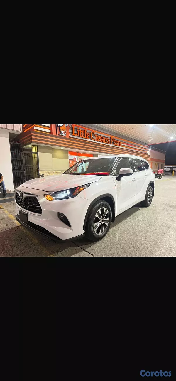 jeepetas y camionetas - Toyota Highlander 2025 5