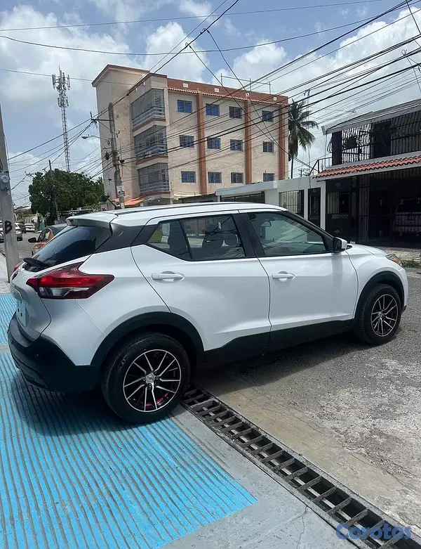 jeepetas y camionetas - Nissan Kicks SV 2020 2