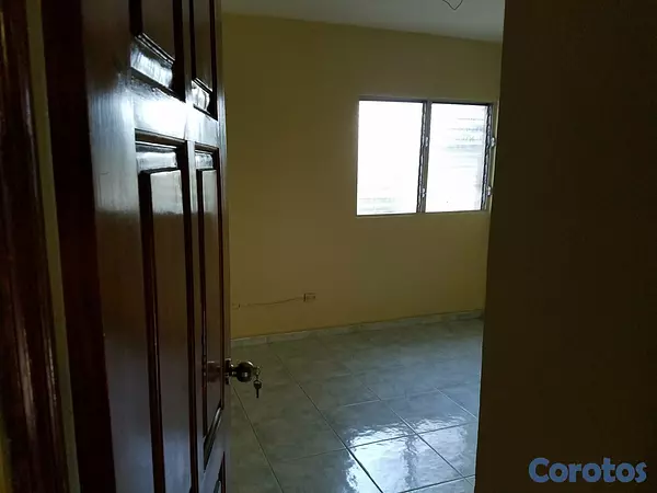 apartamentos - Se alquila apartamento de 2 hab. en la Av. Jacobo Majluta cerca de la Colombia  3