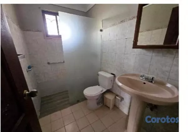 casas - Casa en Lucerna 2 niveles 6 hab 4 baños 375m2 terreno 300 const. RD$11,500,000 10