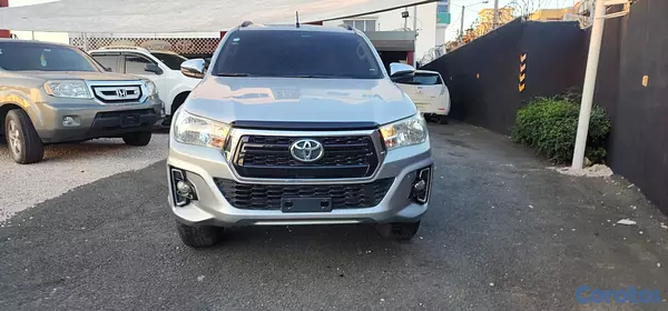 jeepetas y camionetas - Toyota hilux 2020 único dueño Pintura  2