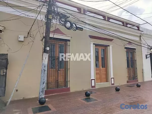 oficinas y locales comerciales - Local Comercial en ZONA COLONIAL 7