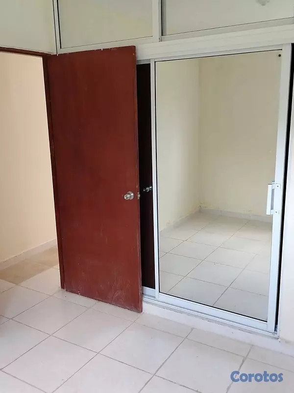 apartamentos - Segundo piso de tres habitaciones en San Isidro 7