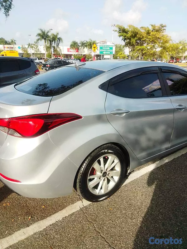 carros - SE VENDE HYUNDAI ELANTRA 2016 585.000.00 NEGOCIABLE 7