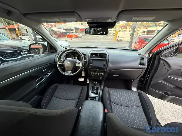 jeepetas y camionetas - Mitsubishi outlander Sport ES 2021 6