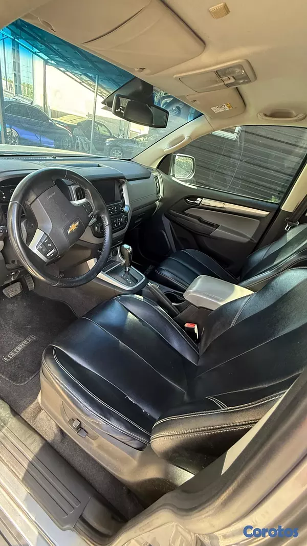 jeepetas y camionetas - Chevrolet Colorado LTZ 4X4 2018 6