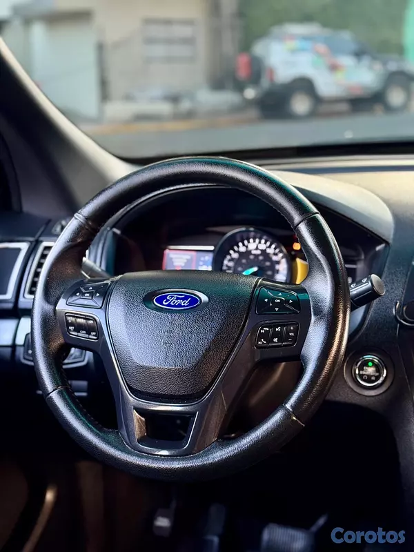 jeepetas y camionetas - FORD EXPLORER XLT NEGRA 2017 IMPORTADA POR VIAMAR, 12