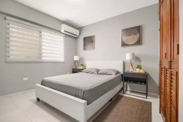 apartamentos - Apartamento en gazcue 2do nivel 125 mts 

2 habitaciones 
2,5 baños 
1 parqueo 
 2