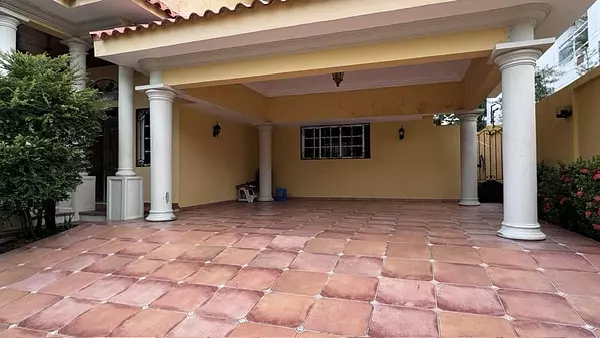 casas - Casa de 2 niveles en El Ducado, sector Los Ríos 6