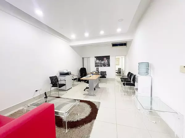oficinas y locales comerciales - Local céntrico en Bella vista 2