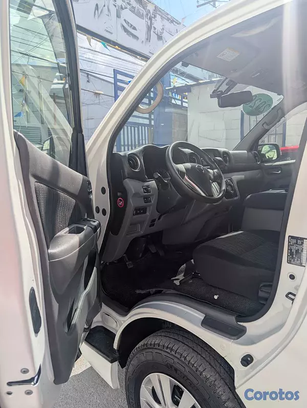 jeepetas y camionetas - NISSAN NV350 GX PREMIUM 2020 7