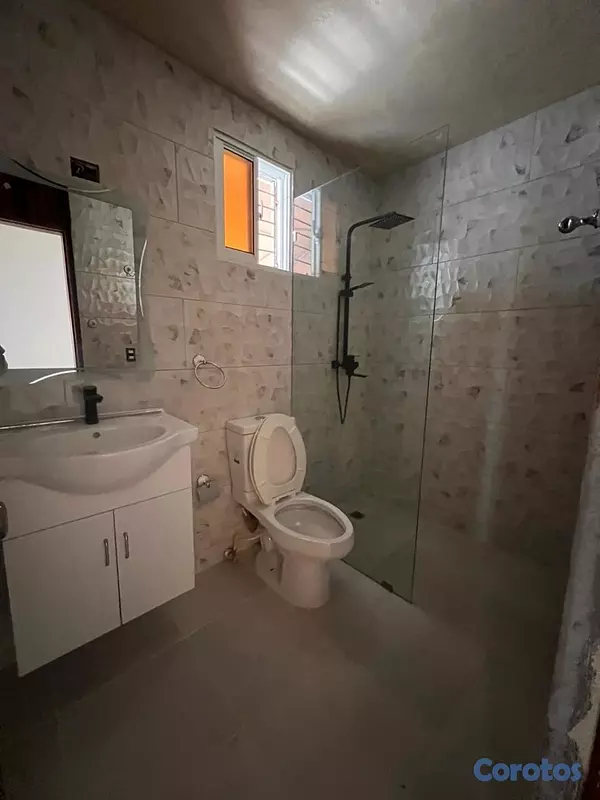 casas - SE VENDE HERMOSA CASA DE 3 NIVELES EN LOS CERROS D 9