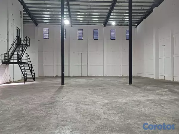otros inmuebles - Nave en Alquiler Autopista Duarte  2