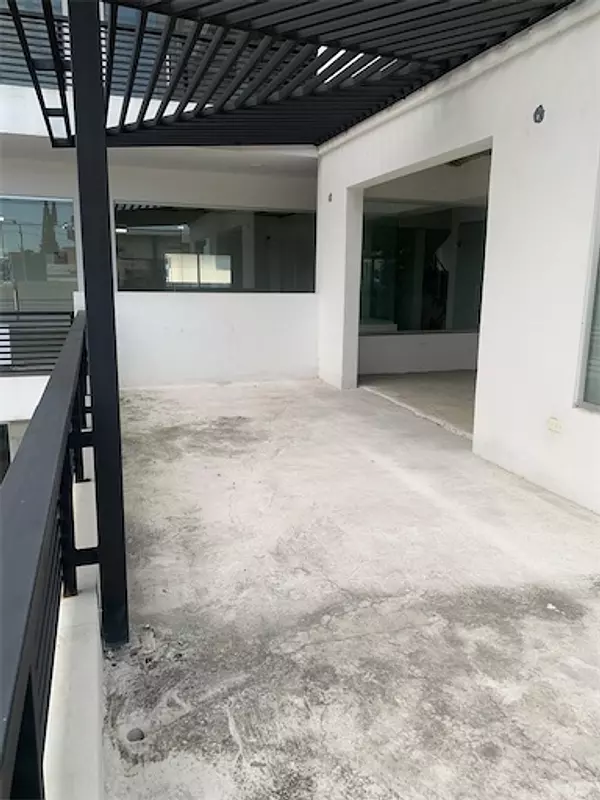 oficinas y locales comerciales - Local prados con terraza 5