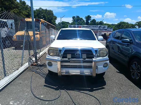 jeepetas y camionetas - Toyota Tacoma 2006 Cabina y media 4x2 2