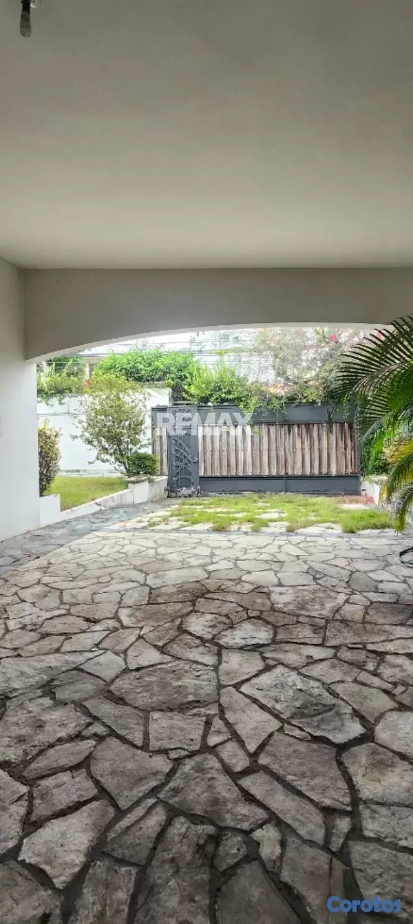 solares y terrenos - Casa / Solar en Viejo Arroyo Hondo 4