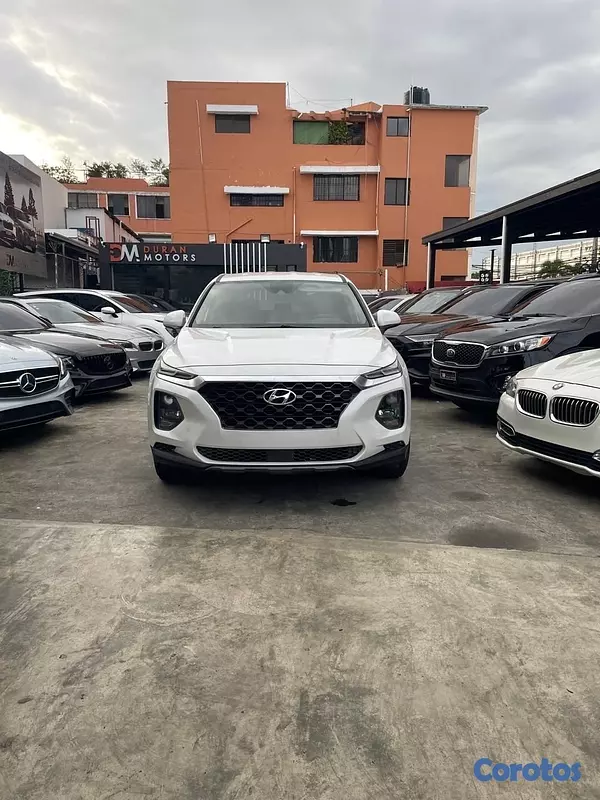 jeepetas y camionetas - Hyundai Santa Fe SE 2019 2