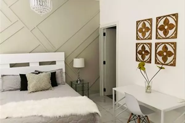 apartamentos - Alquilo tipo loft amueblado en Evaristo Morales  9