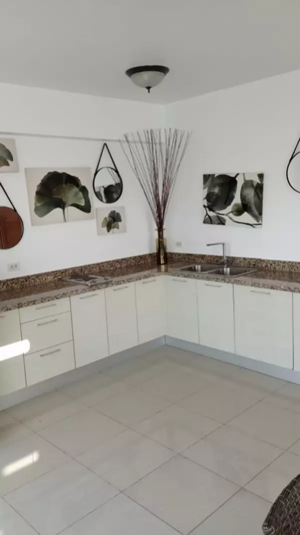 apartamentos - Rento Apto nuevo amueblado full en Evaristo Morales,  incluye Mant 10