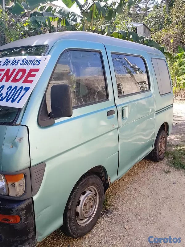 otros vehiculos - Es un carro de buena calidad muy bueno para viaje 3