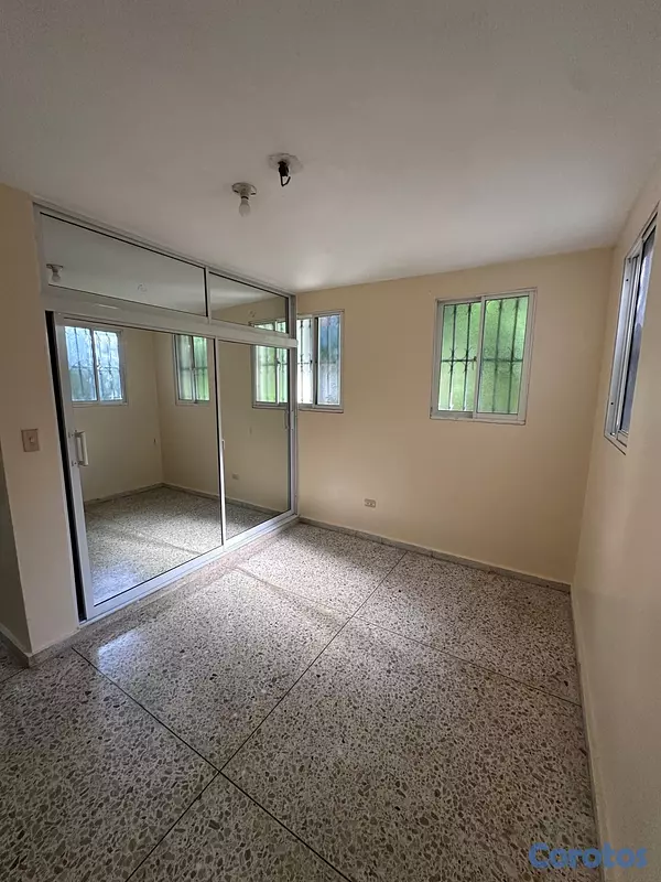casas - Se alquila Casa renovada en Santiago 12