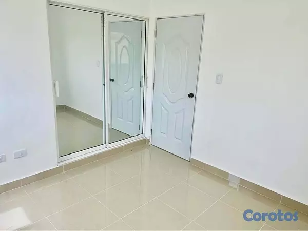apartamentos - VENDO apartamento PRIMER PISO CON PATIO en Prado O 8