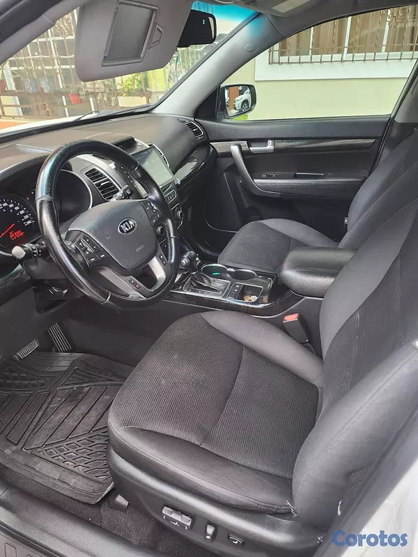 jeepetas y camionetas - Kia Sorento 2015 Blanco de Oportunidad  2