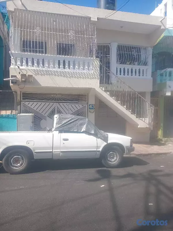 casas - Casa de 2 niveles con 3 viviendas en Los Mina – Id 3