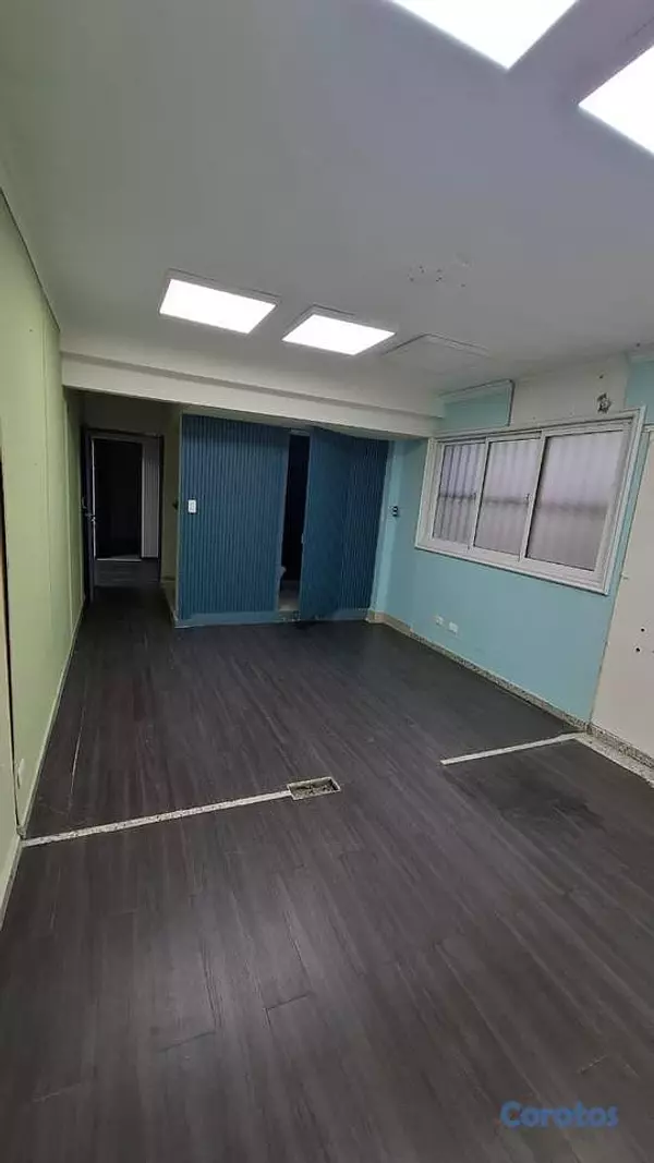 oficinas y locales comerciales - Local comercial de 700mt2 en alquiler en Jardines  3