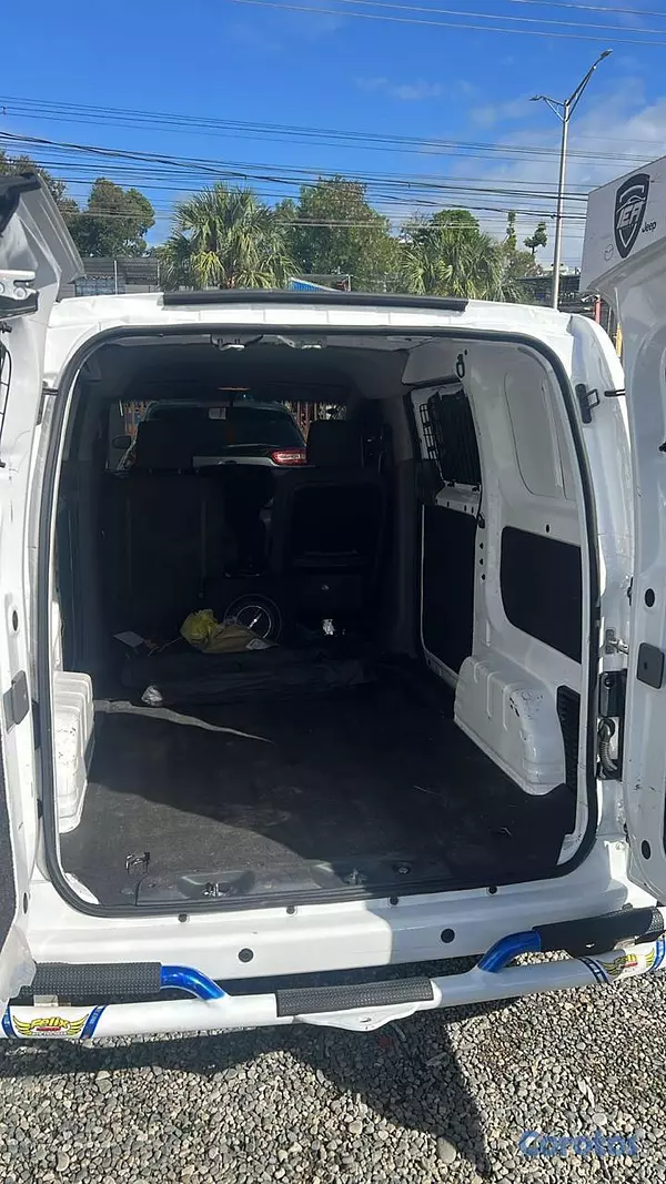 otros vehiculos - Nissan de oportunidad  3