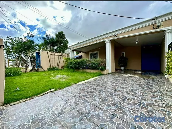 casas - Casa en Venta – Excelente Ubicación en villa carme 7