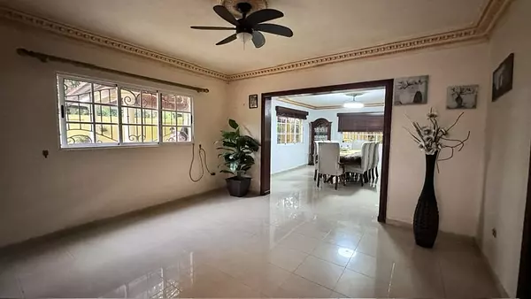 casas - Casa de 2 niveles en El Ducado, sector Los Ríos 9