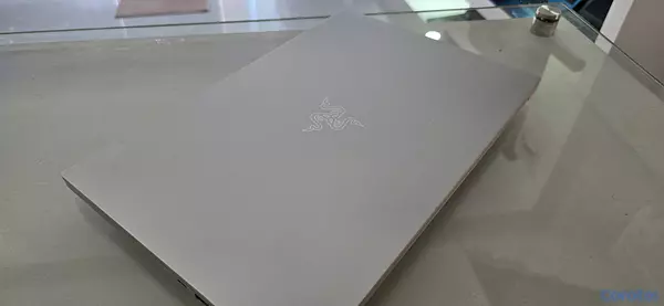 computadoras y laptops - Razer blade Gamer 15 Pulg Core i7 Ram 32gb Disco m2 1TB NVIDEA RTX 2060 6GB DEDI 3